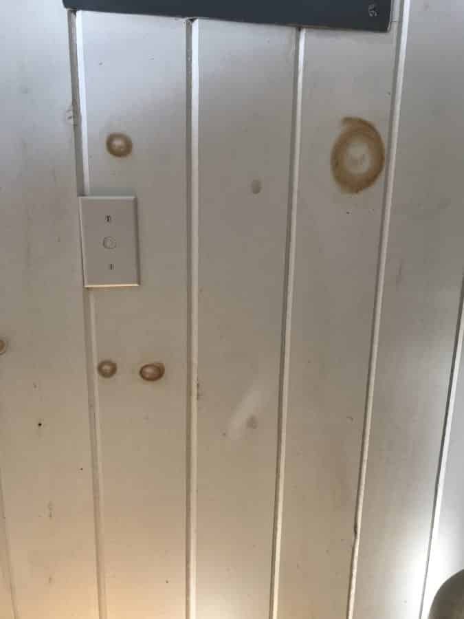 Pine Boards Lack Stain Blocking Primer So Knots Bleed Into Paint Pine Boards Lack Stain Blocking Primer