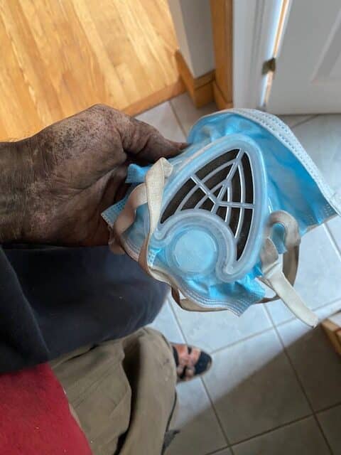Respirator traps a lot of dust